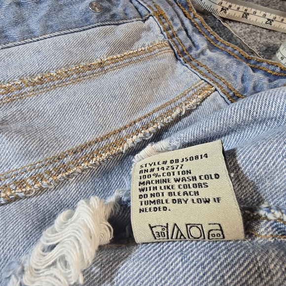 Denim blvd jean jacket Distressed SZ S - Picture 3 of 6